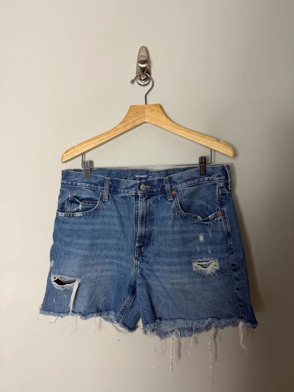 Old Navy Slouchy High Waist Denim Jean Cut Off Shorts Distressed Size 12 *1140